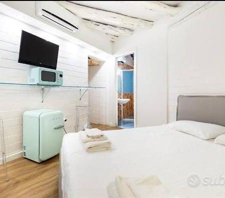 كالياري Abbalughente Central Rooms المظهر الخارجي الصورة