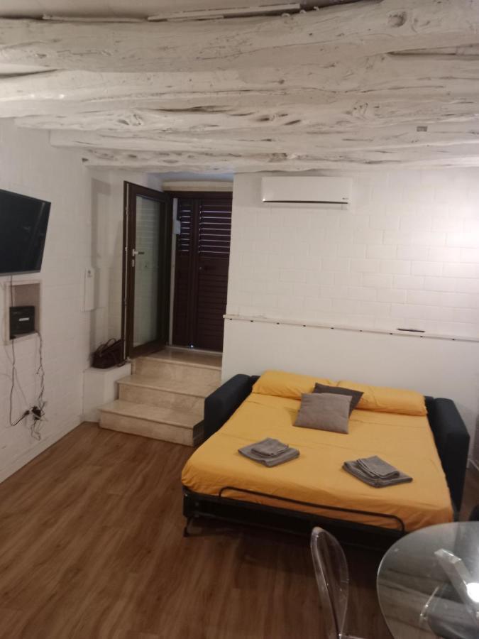 كالياري Abbalughente Central Rooms المظهر الخارجي الصورة