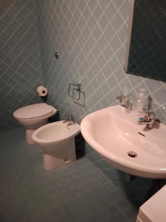 كالياري Abbalughente Central Rooms المظهر الخارجي الصورة