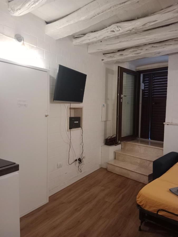 كالياري Abbalughente Central Rooms المظهر الخارجي الصورة
